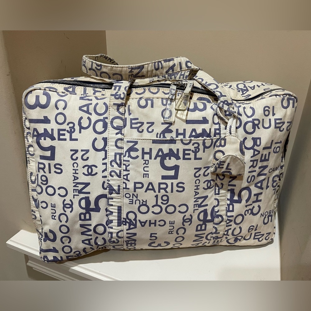 Chanel 31 Rue Cambon Travel Bag in White and Navy